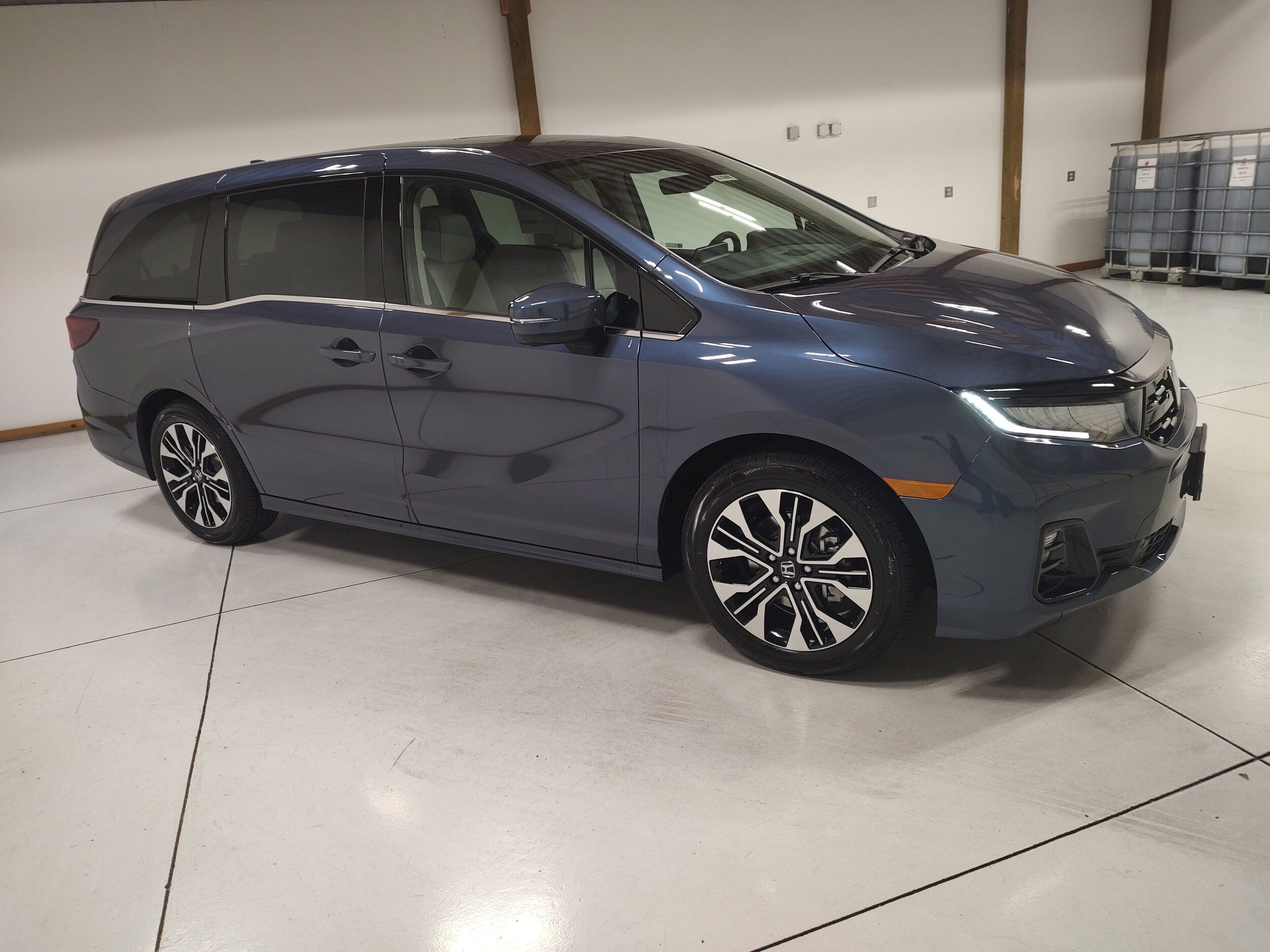 New 2026 Honda Odyssey Elite image 2