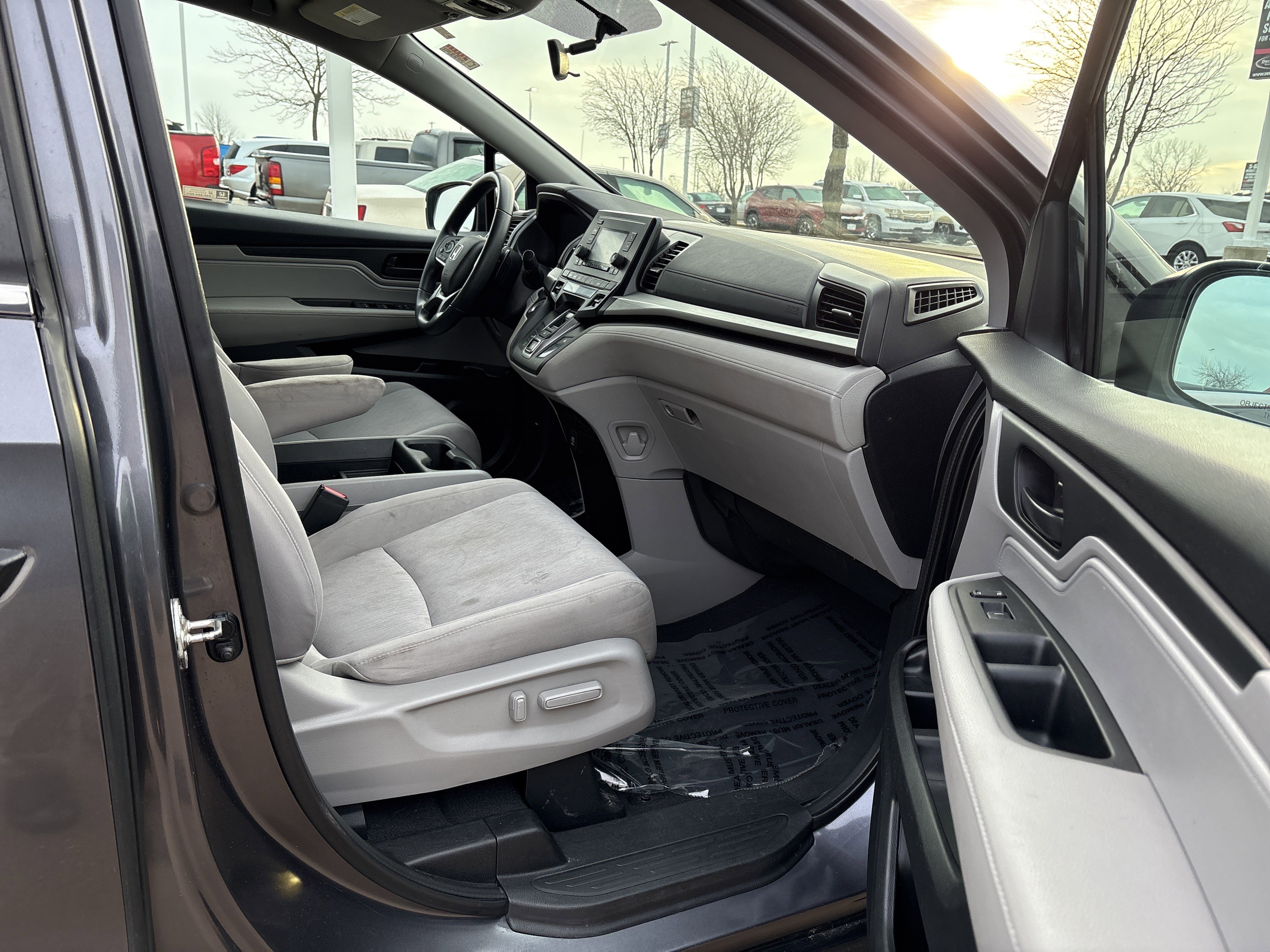 Used 2018 Honda Odyssey LX image 14