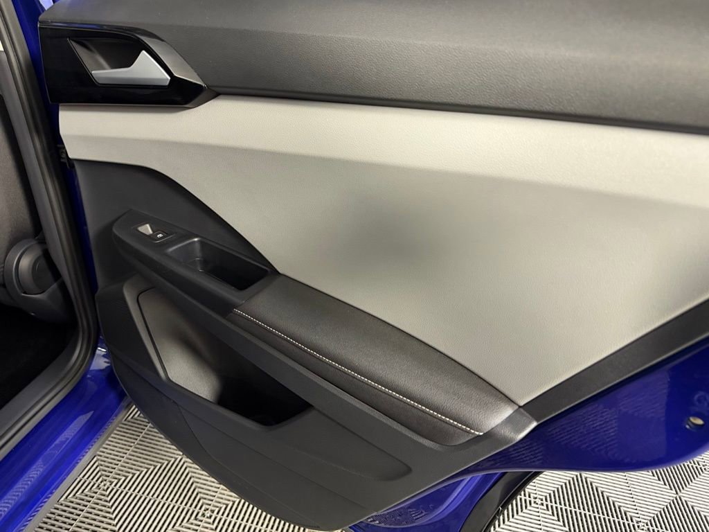 Used 2024 Volkswagen Taos S image 28