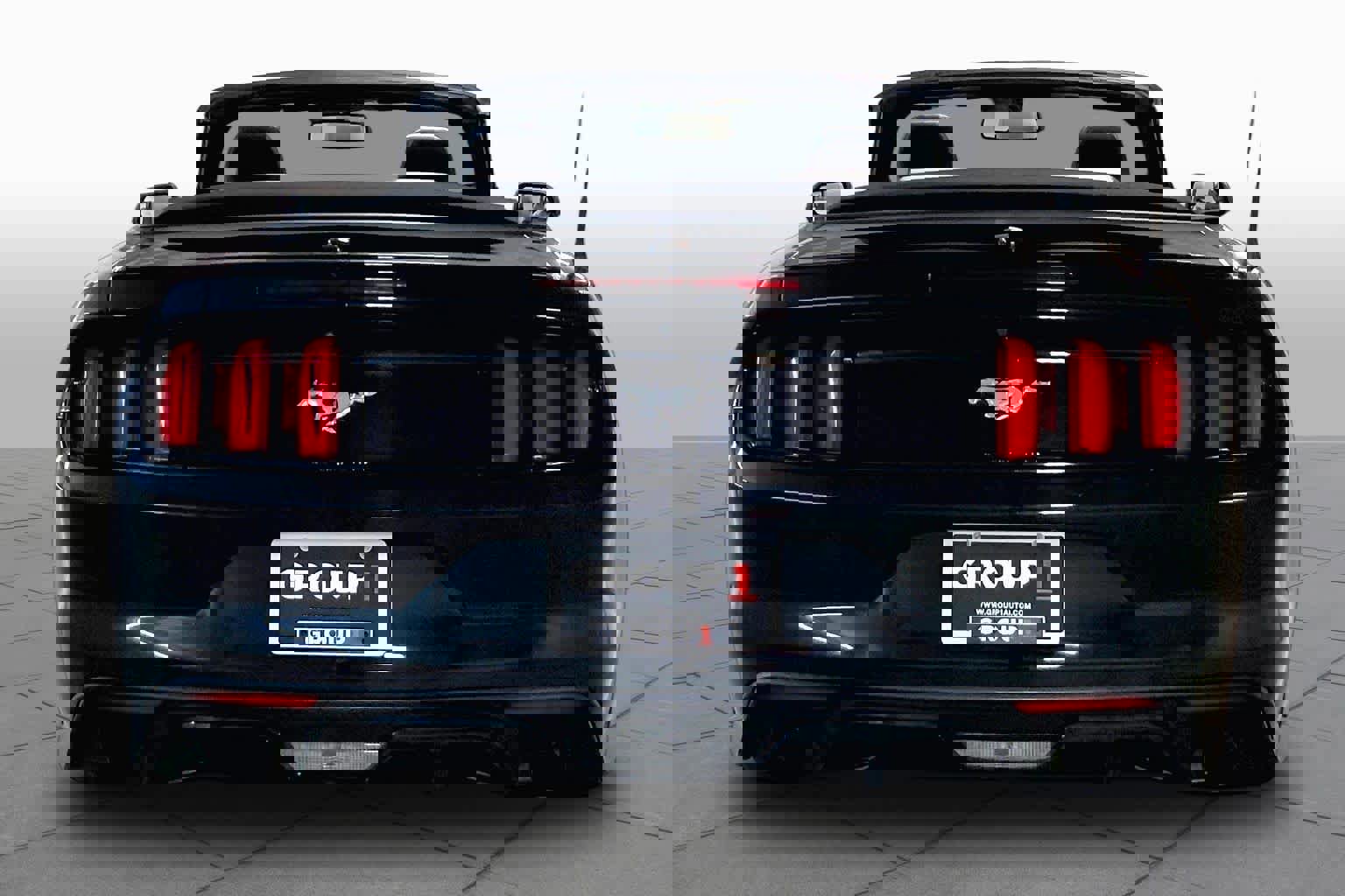 Used 2017 Ford Mustang Premium image 4