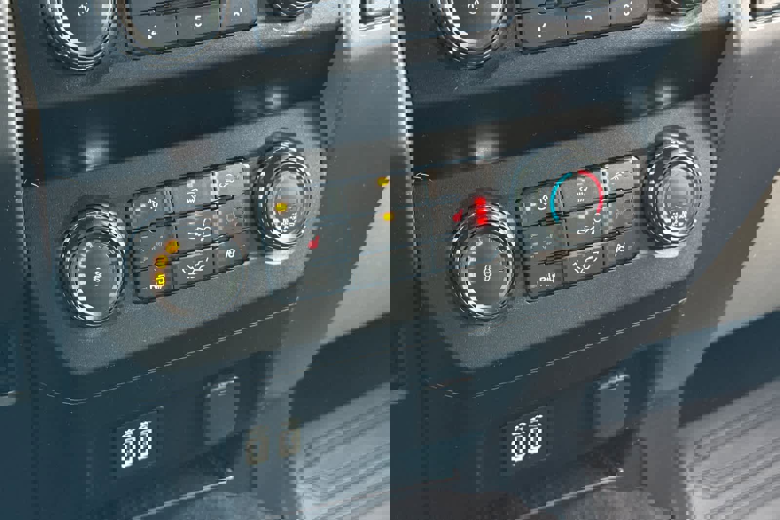 Certified 2020 Ford F150 XLT w/ Equipment Group 302A Luxury image 20