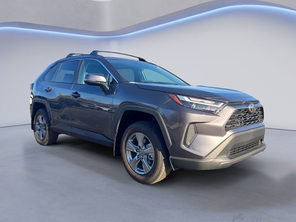 Used 2025 Toyota RAV4 XLE w/ Convenience Package image 7