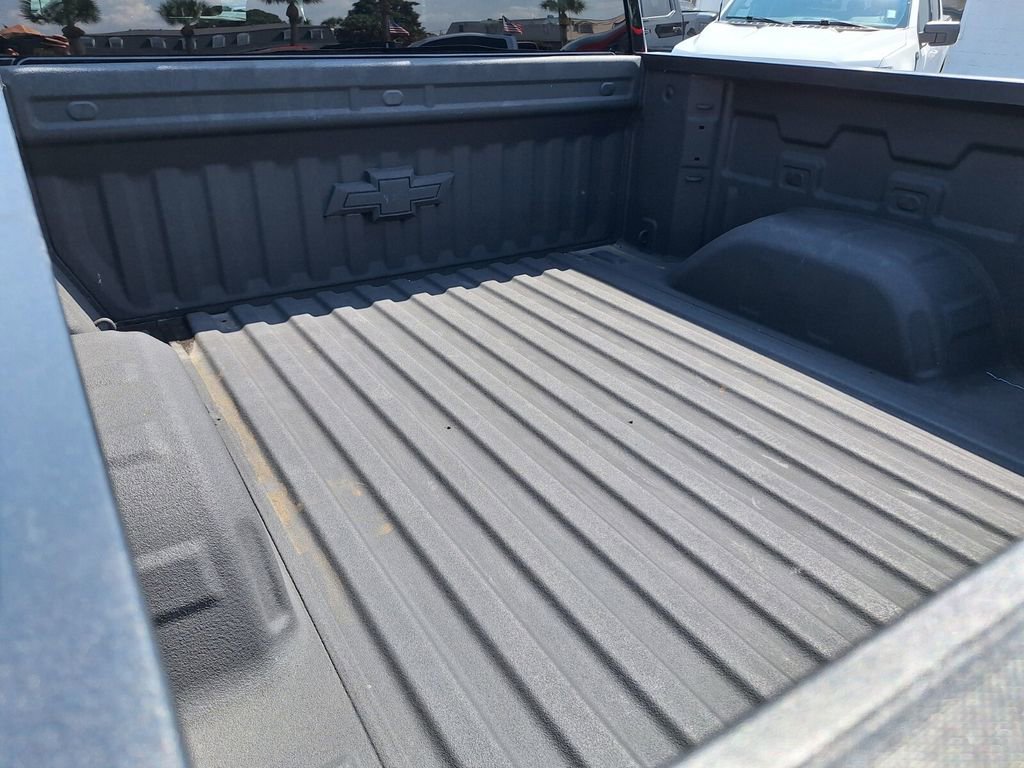 Used 2025 Chevrolet Silverado 1500 LT image 25