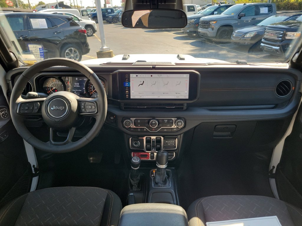 Used 2026 Jeep Gladiator Mojave AWD/4WD image 13