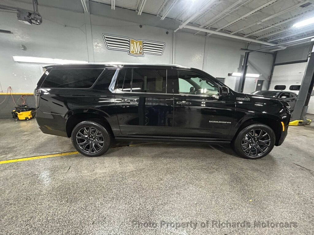 Used 2025 Chevrolet Suburban High Country AWD/4WD image 2