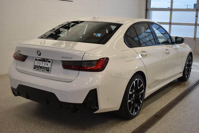 New 2026 BMW 330i xDrive Sedan w/ M Sport Package AWD/4WD image 4