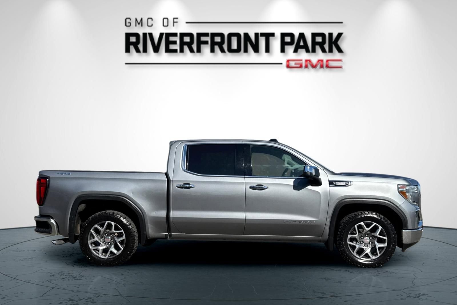 Used 2020 GMC Sierra 1500 SLT w/ SLT Premium Plus Package AWD/4WD image 2