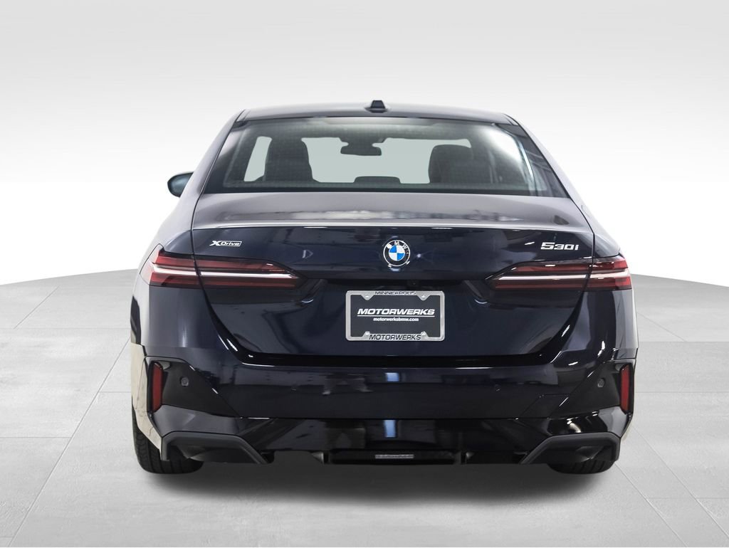 New 2026 BMW 530i xDrive w/ M Sport Package image 5