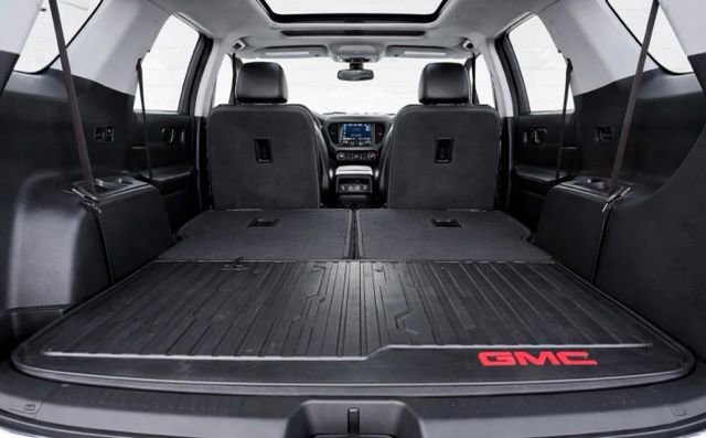 Used 2023 GMC Acadia AT4 w/ Technology Package image 10