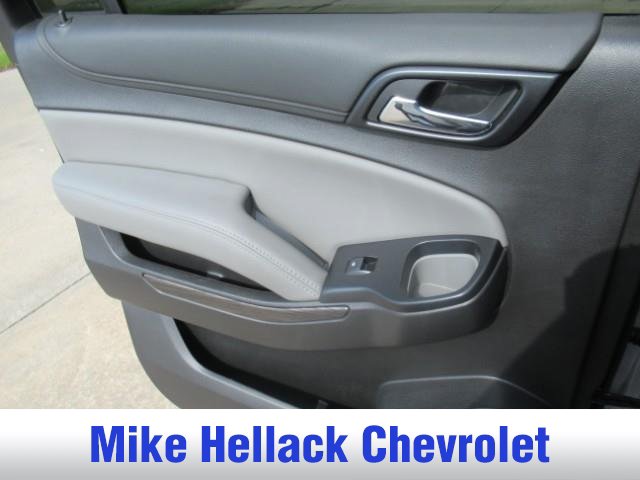 Used 2019 Chevrolet Suburban LT AWD/4WD image 18