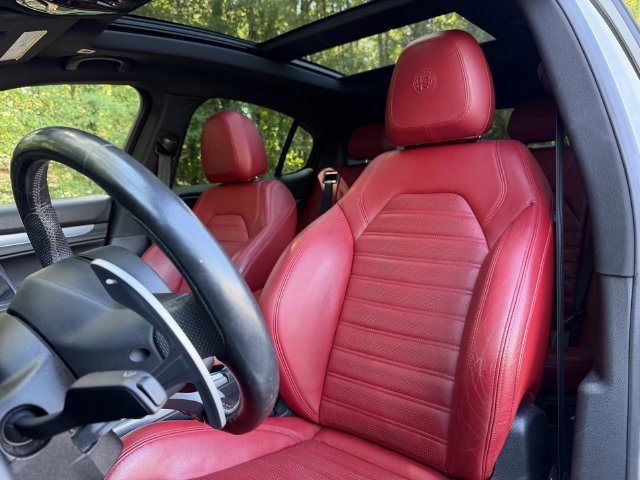 Used 2022 Alfa Romeo Stelvio Veloce AWD/4WD image 12