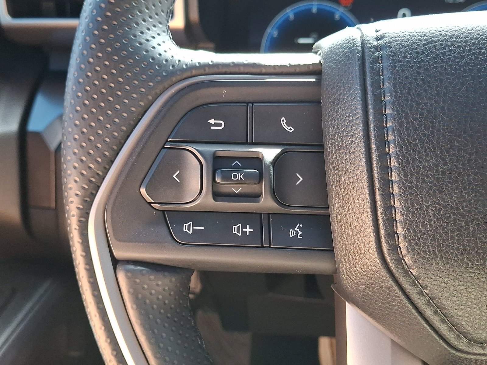 Certified 2025 Toyota 4Runner TRD Off-Road Premium w/ Tow Technology Package AWD/4WD image 24