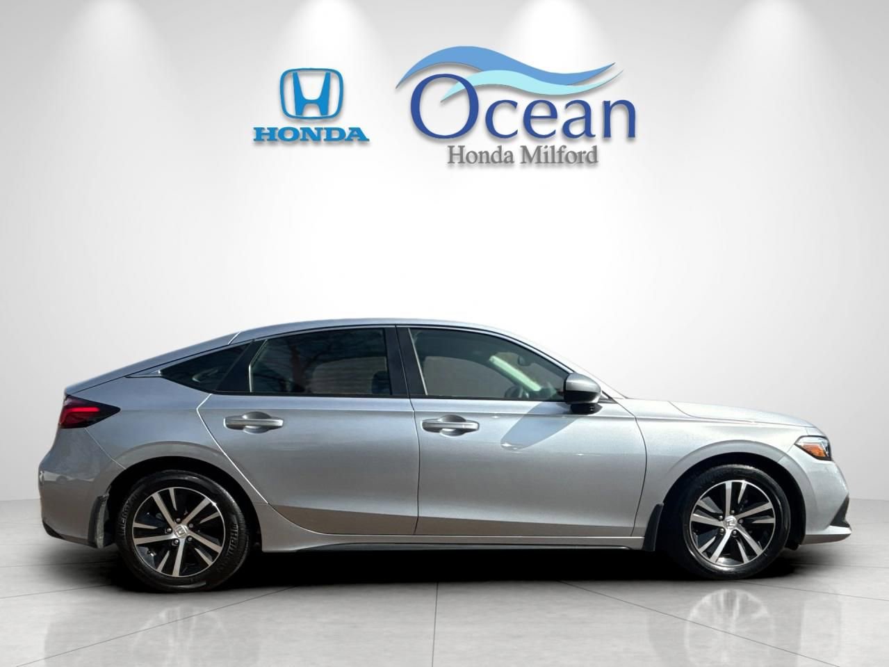 Used 2023 Honda Civic LX image 2