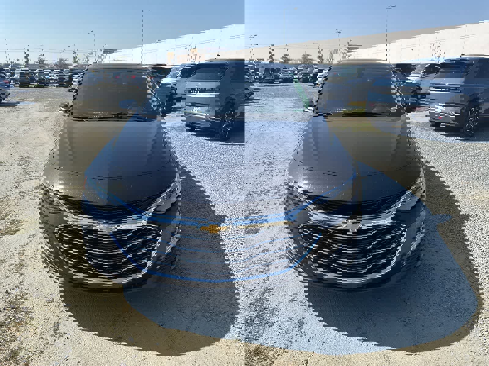 Used 2022 Chevrolet Malibu LT image 2