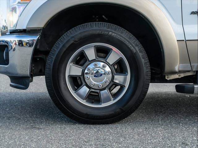 Used 2011 Ford F250 Lariat w/ Lariat Interior Pkg RWD image 13