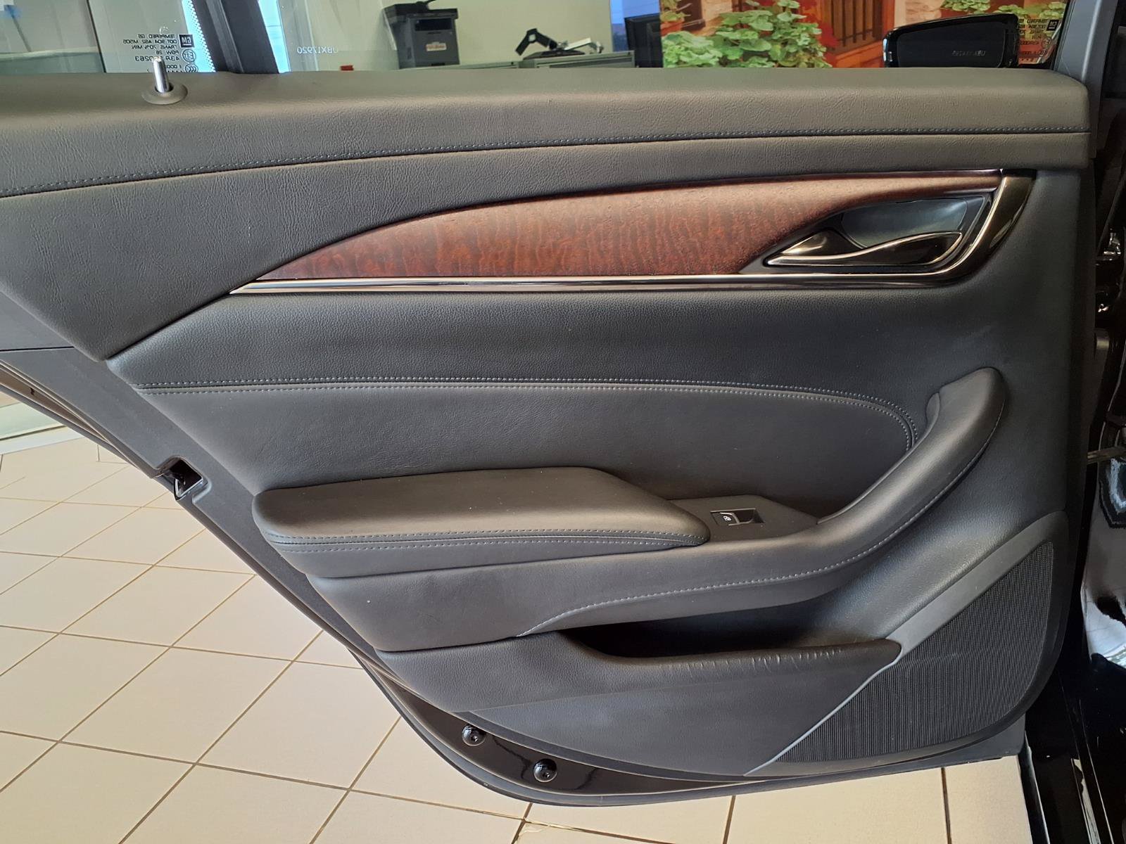 Used 2017 Cadillac CTS Sedan w/ Seating Package RWD image 18