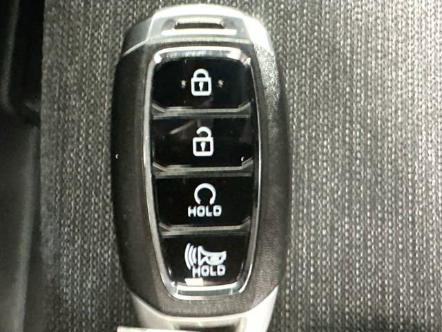 Used 2023 Hyundai Kona SE w/ Cargo Package image 16