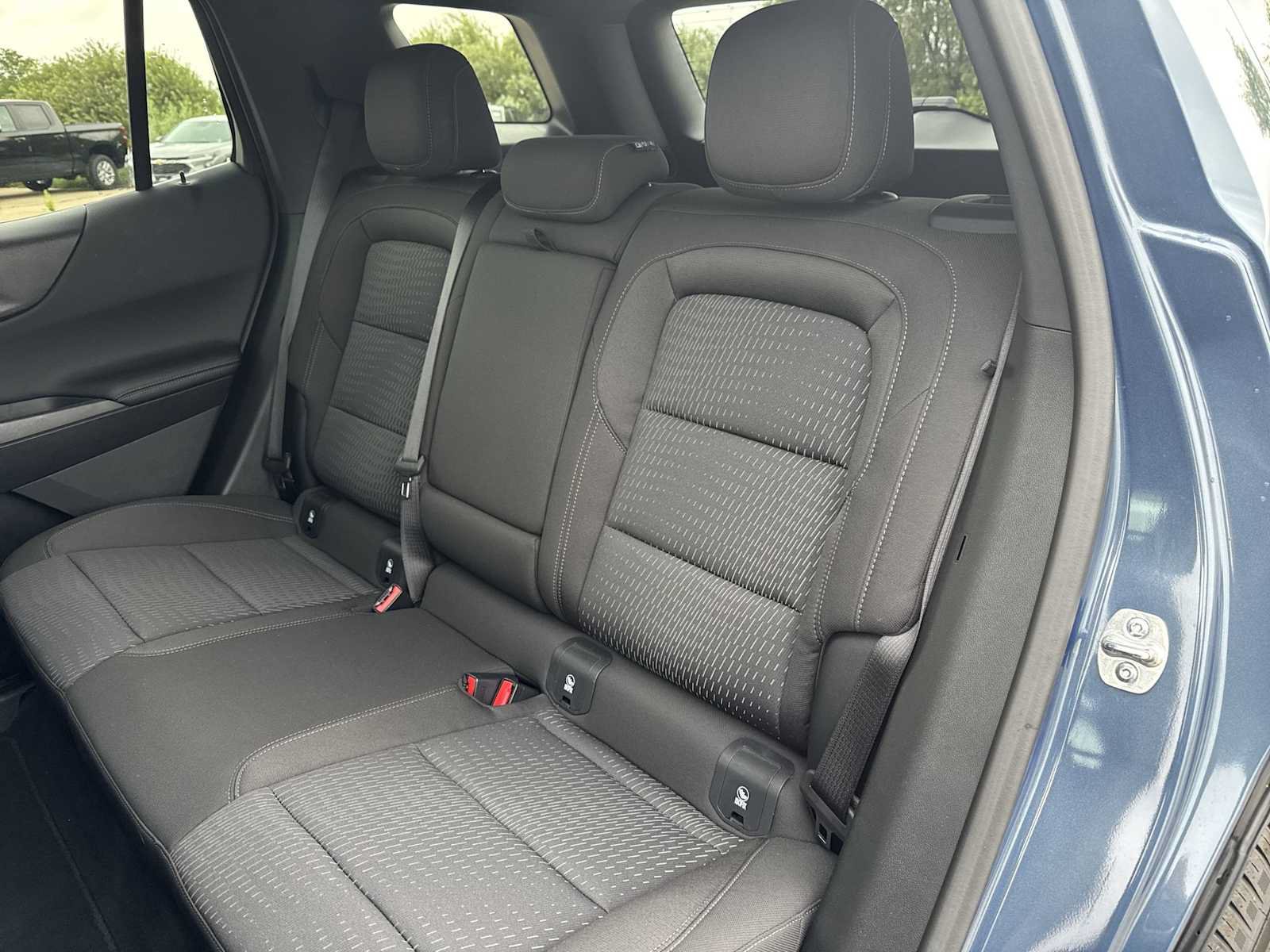 Used 2026 Chevrolet Equinox LT AWD/4WD image 18