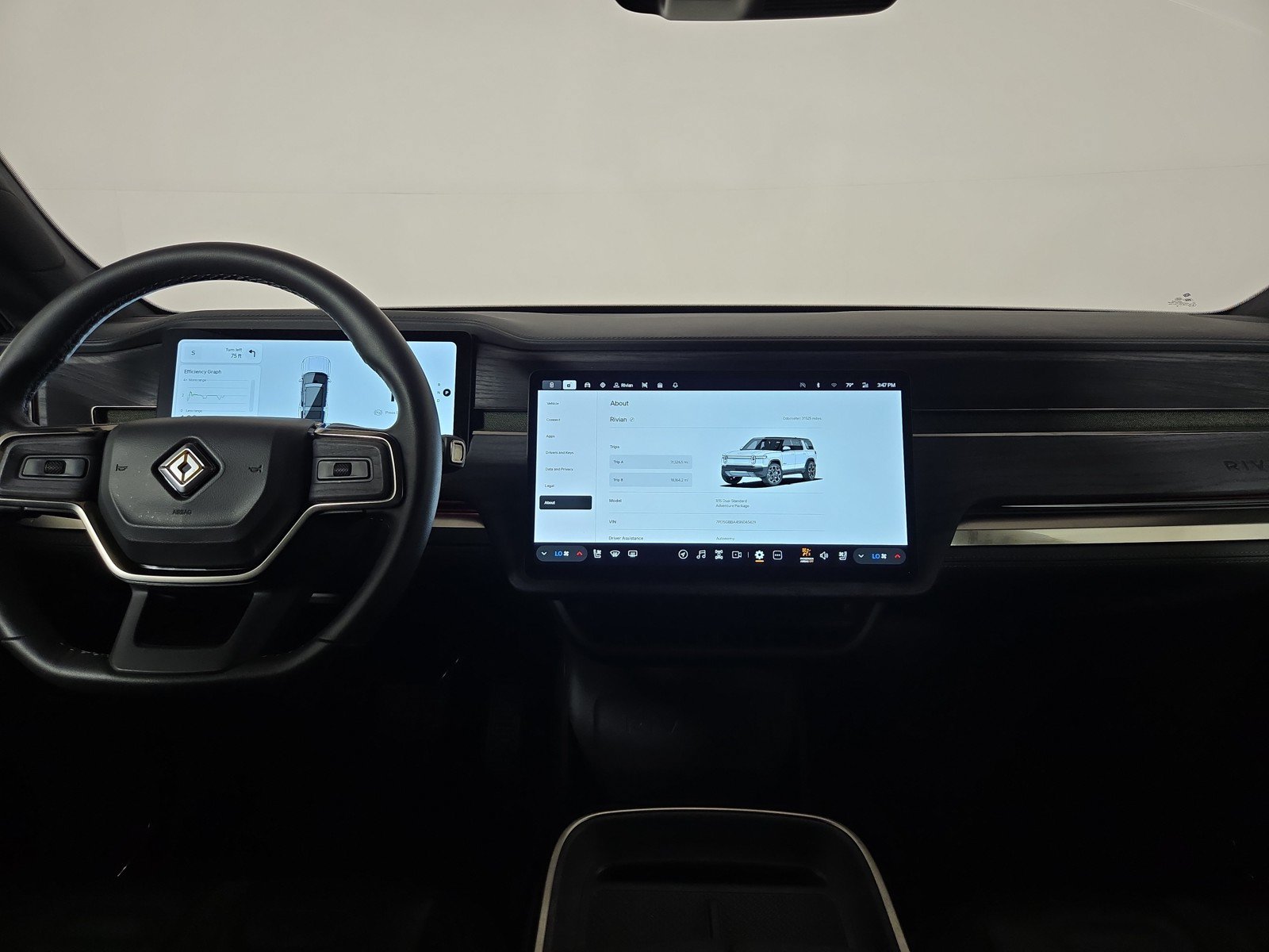 Used 2025 Rivian R1S Adventure AWD/4WD image 27