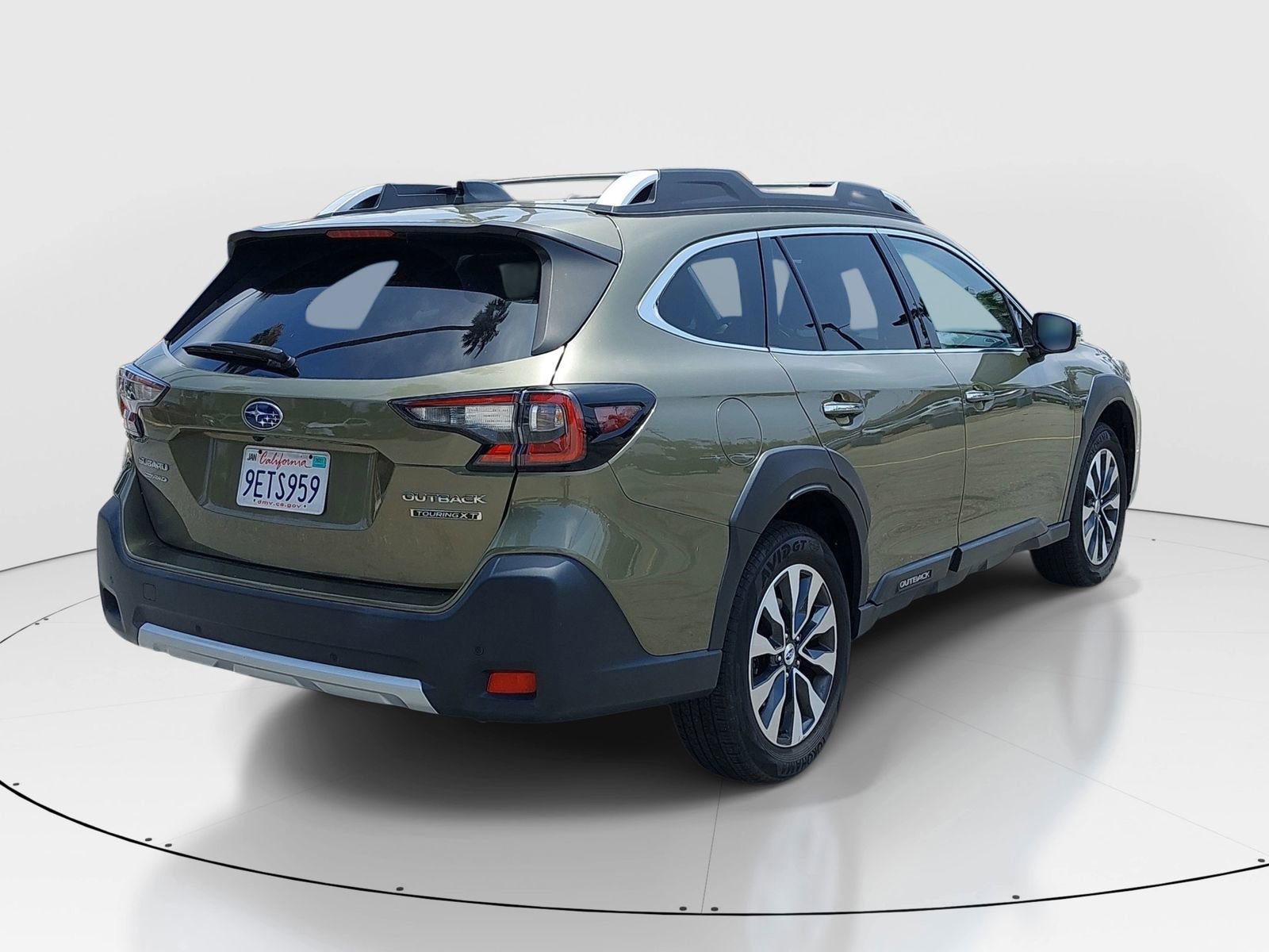 Certified 2023 Subaru Outback Touring XT AWD/4WD image 7