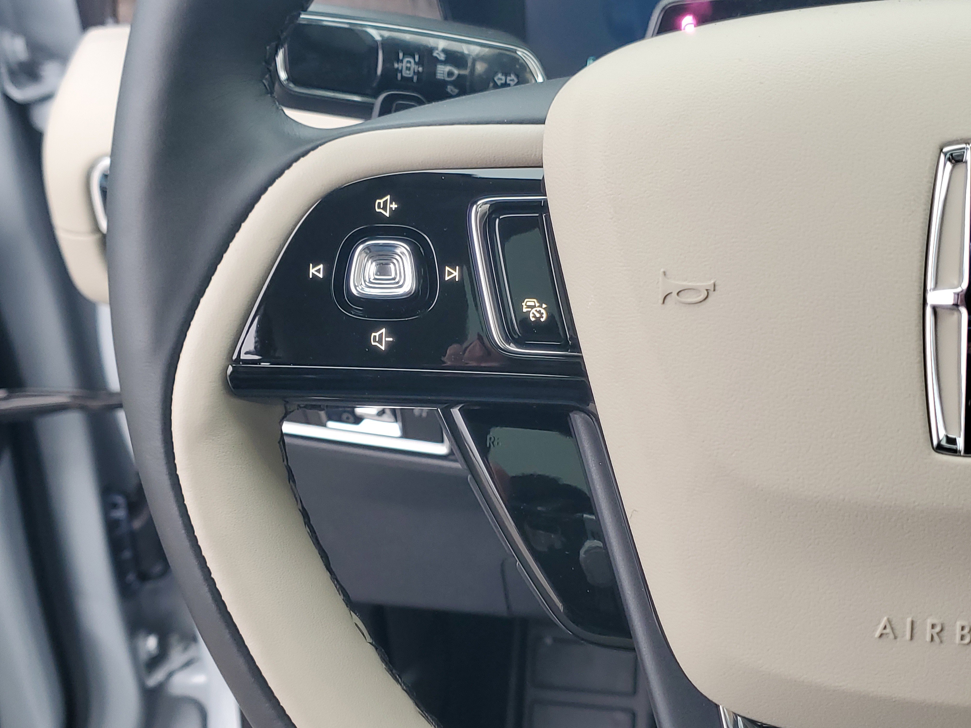 New 2026 Lincoln Corsair Grand Touring image 17