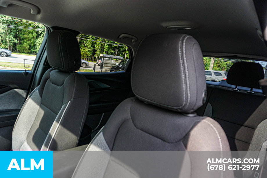 Used 2024 Chevrolet TrailBlazer LT FWD image 17