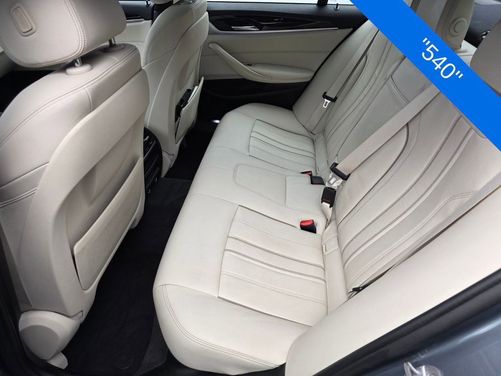 Used 2019 BMW 540i w/ Convenience Package RWD image 14
