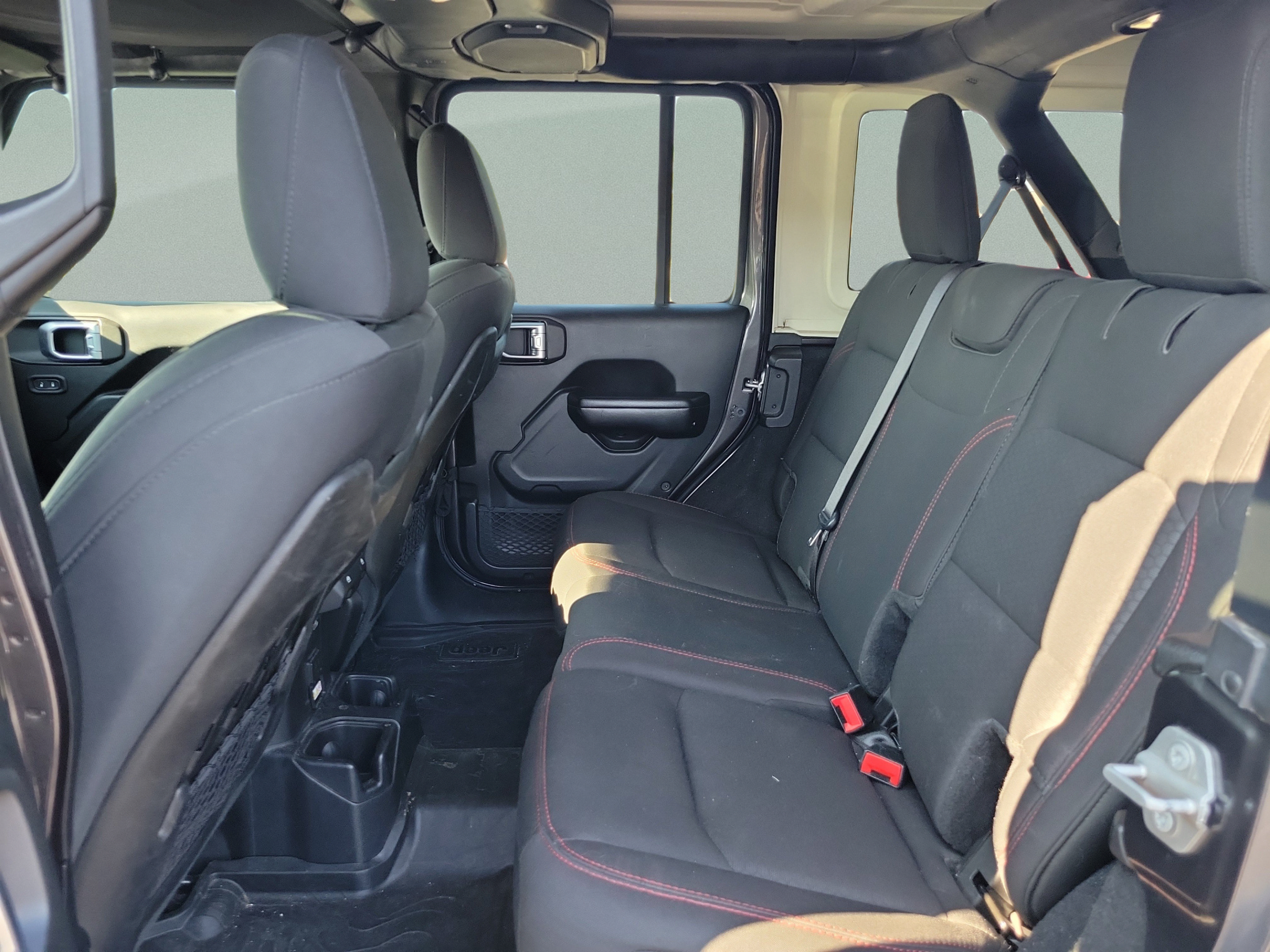Used 2019 Jeep Wrangler Unlimited Rubicon AWD/4WD image 9