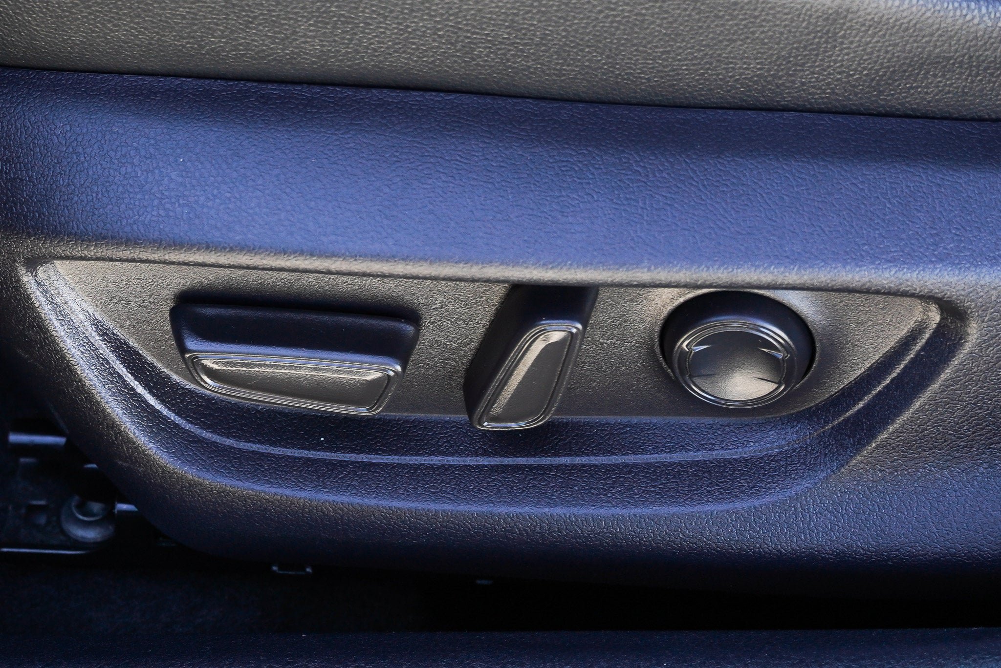 Used 2025 Toyota Camry SE FWD image 17