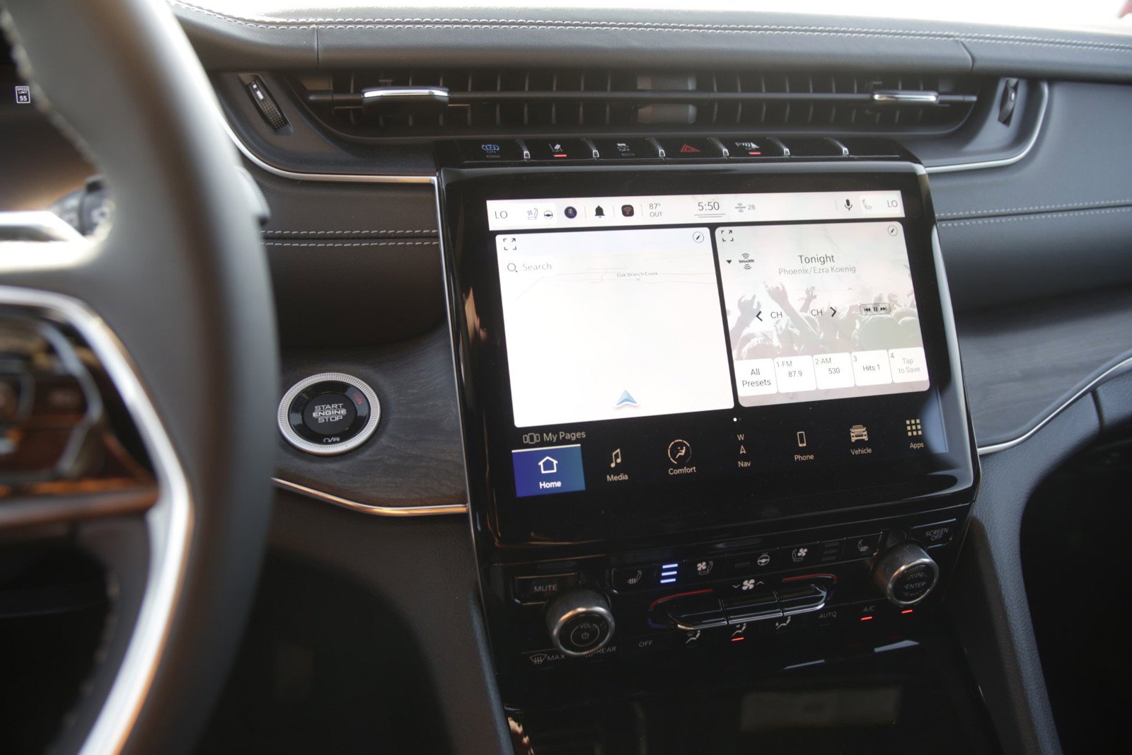 New 2022 Jeep Grand Cherokee Overland w/ Luxury Tech Group IV image 15