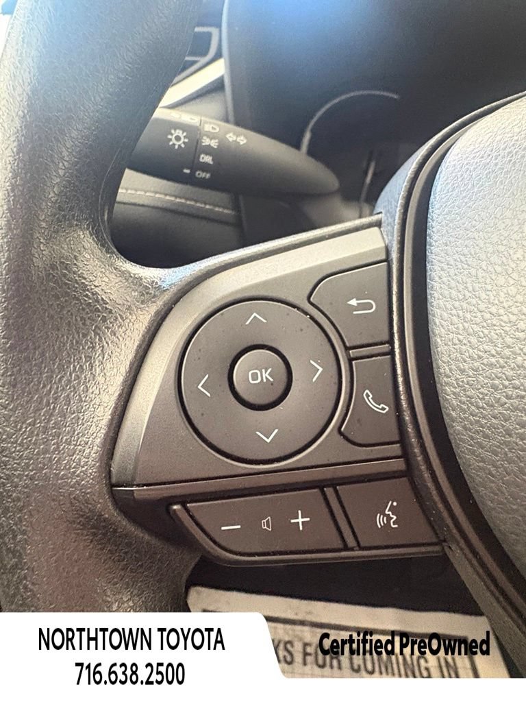 Used 2025 Toyota RAV4 LE AWD/4WD image 21