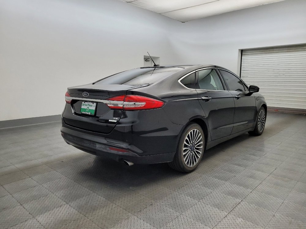 Used 2017 Ford Fusion SE w/ Fusion SE Technology Package image 9