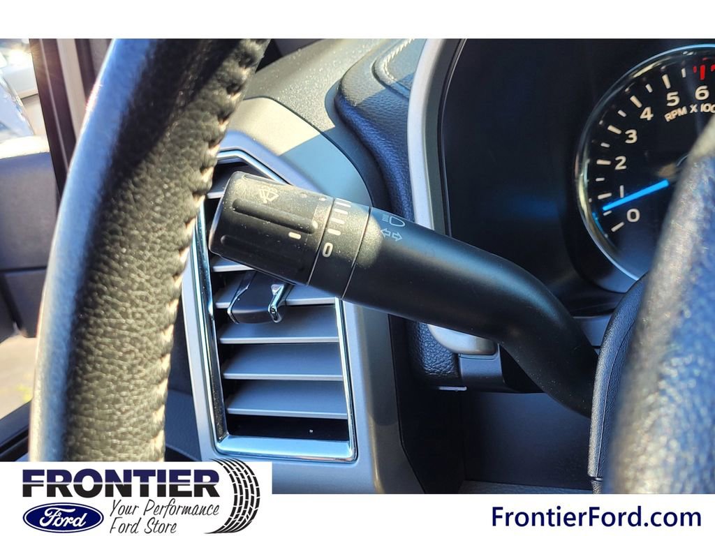 Used 2015 Ford F150 Lariat image 19