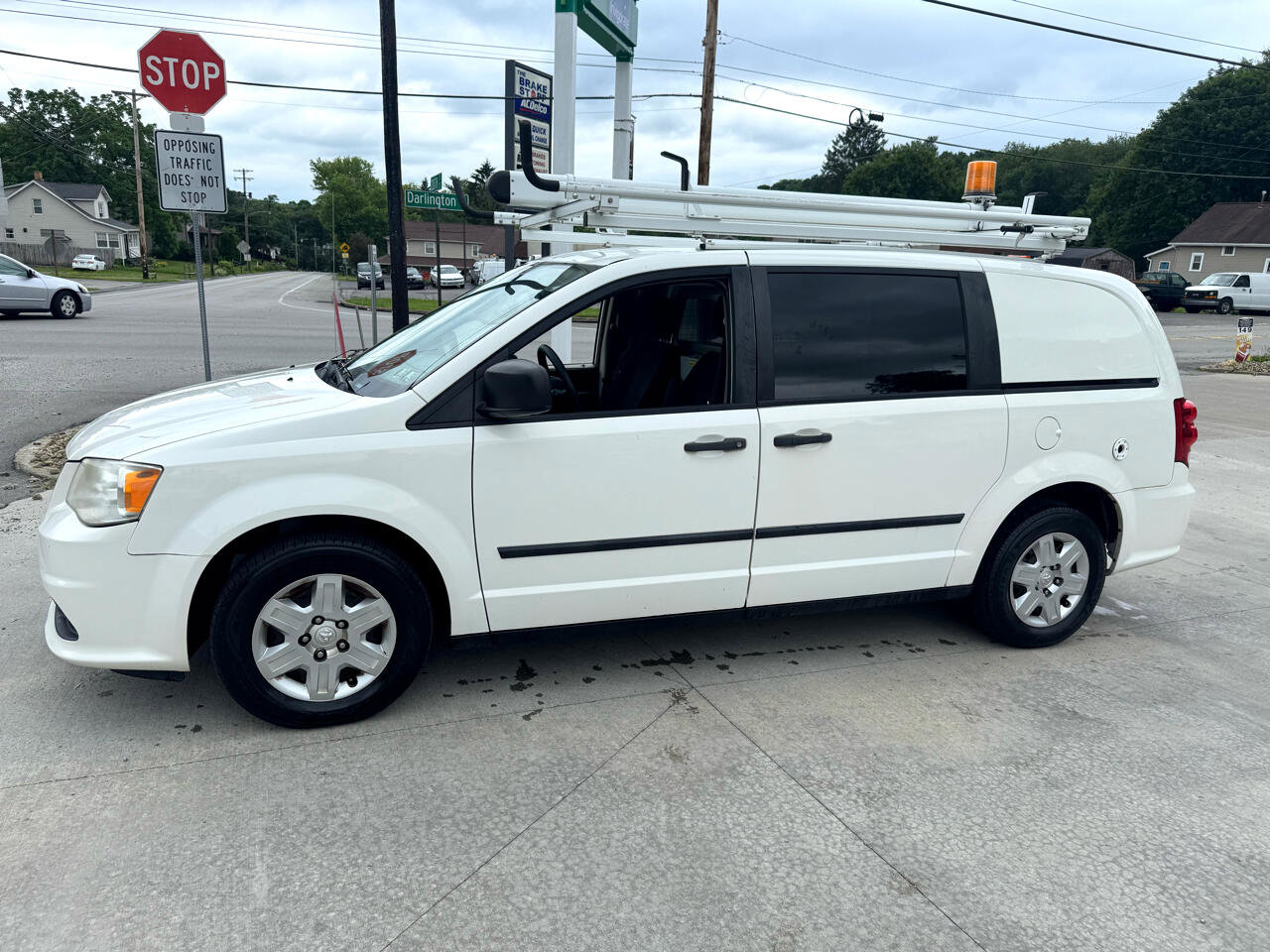 Used 2013 RAM C/V Tradesman image 2