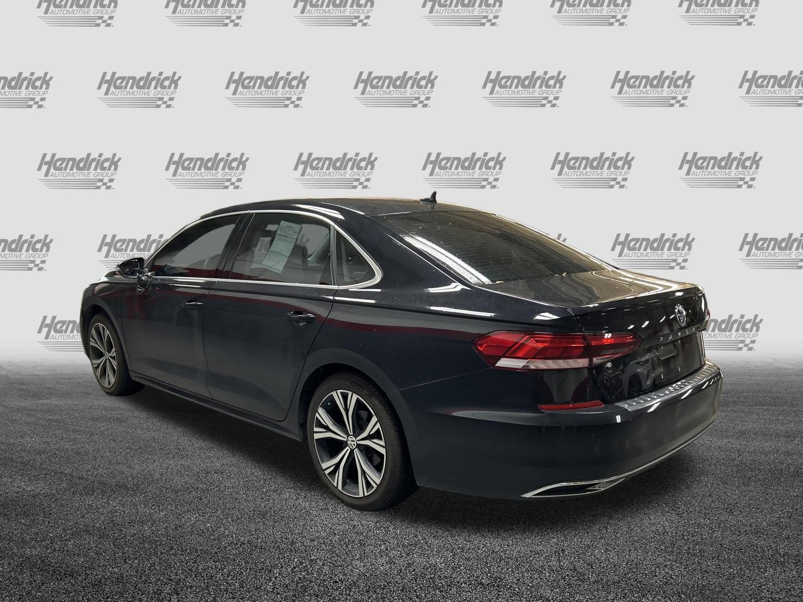 Used 2021 Volkswagen Passat 2.0T SE FWD image 9