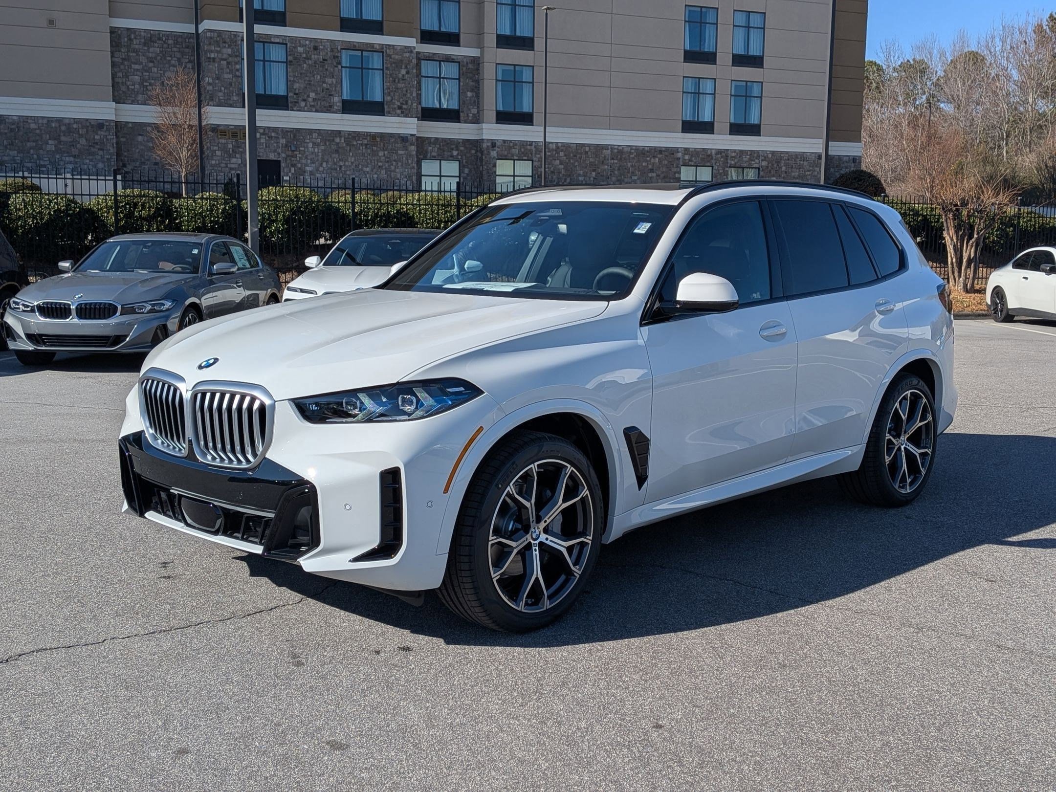 New 2026 BMW X5 xDrive40i w/ M Sport Package AWD/4WD image 7
