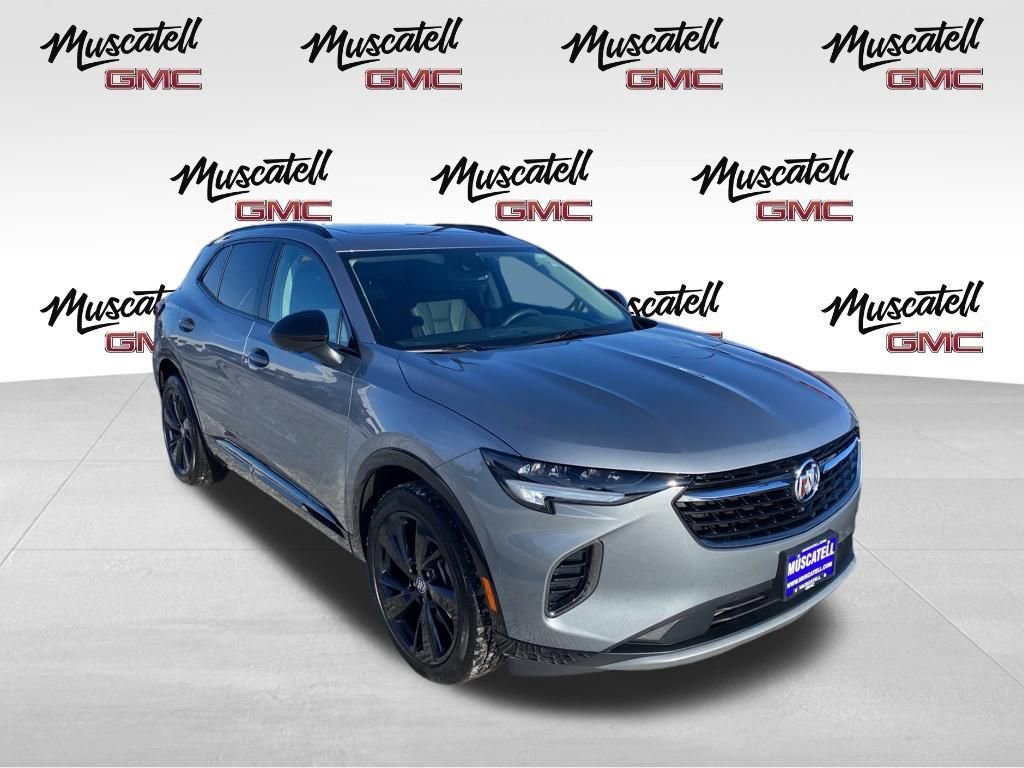 Used 2023 Buick Envision Essence w/ Technology Package I image 3