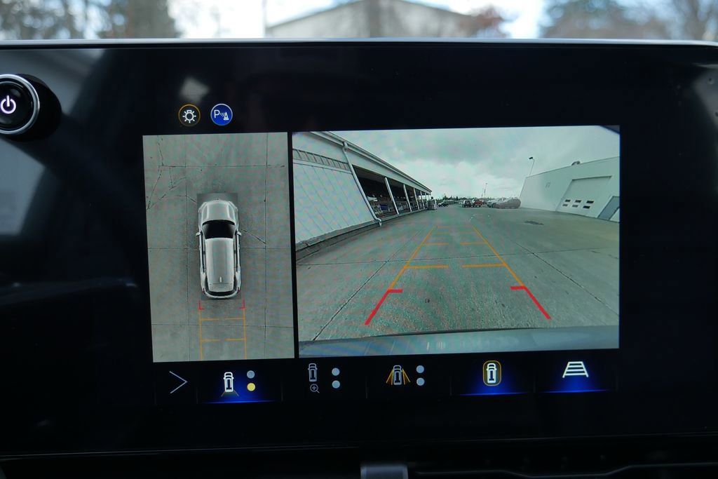 New 2026 Chevrolet Equinox LT image 17