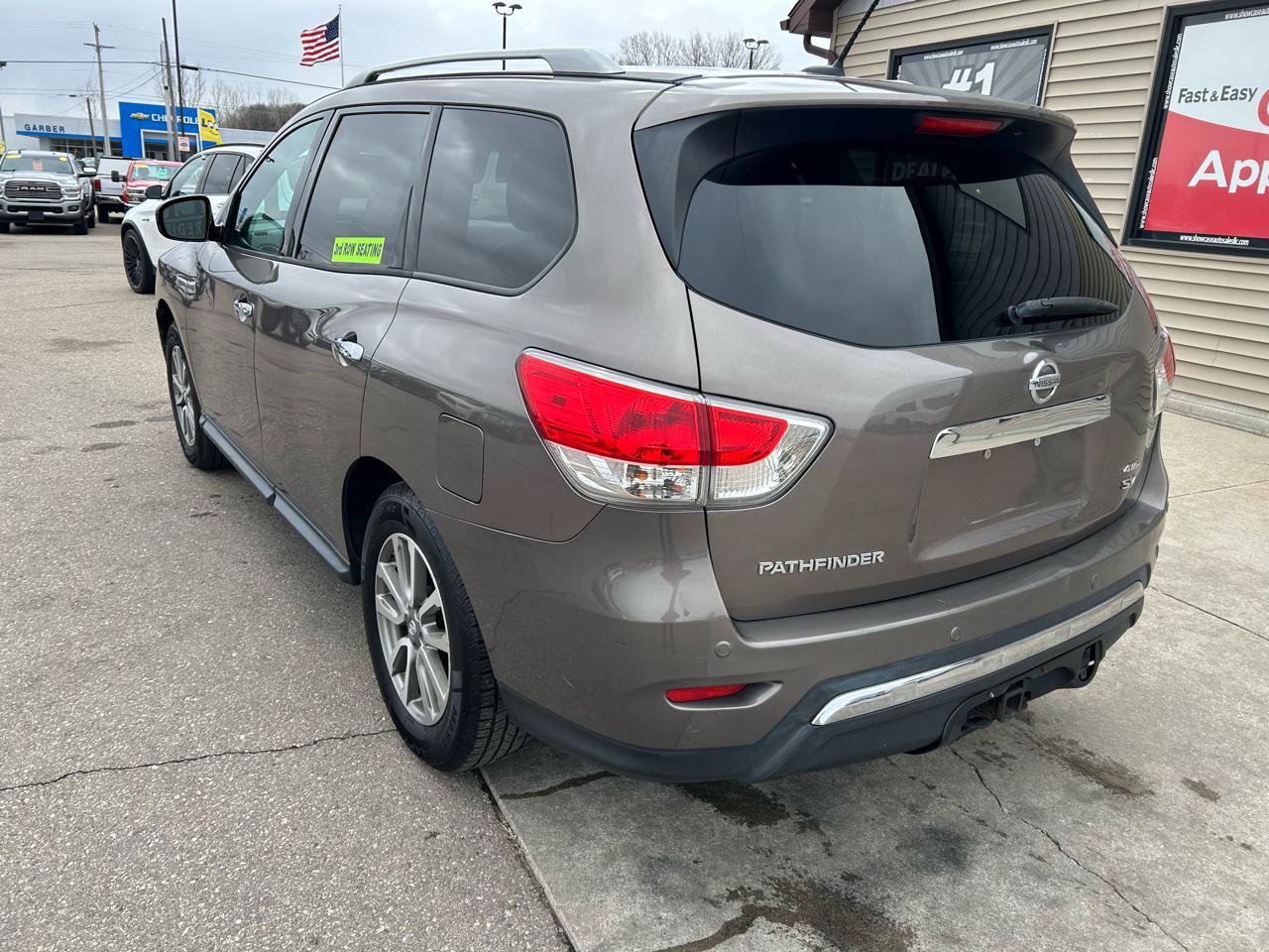 Used 2013 Nissan Pathfinder SV w/ Trailer Tow Pkg AWD/4WD image 7