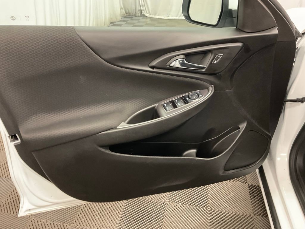 Used 2024 Chevrolet Malibu LT image 14