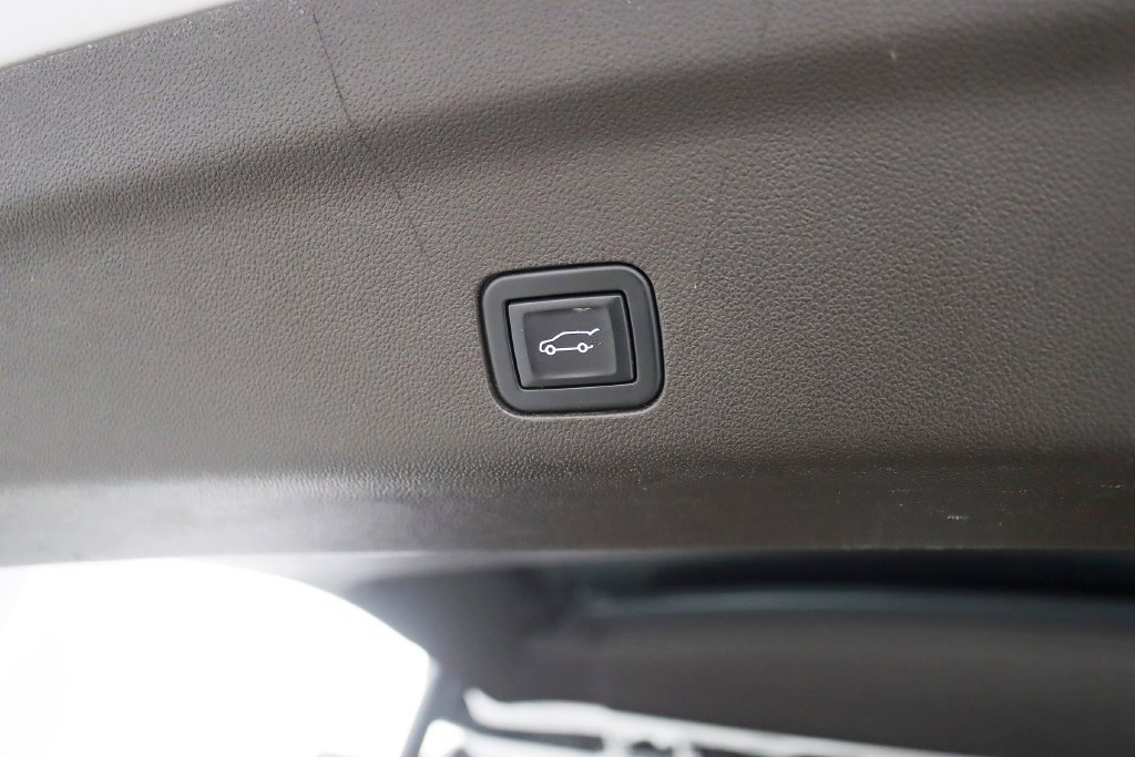 Used 2021 Cadillac Escalade Premium Luxury AWD/4WD image 38