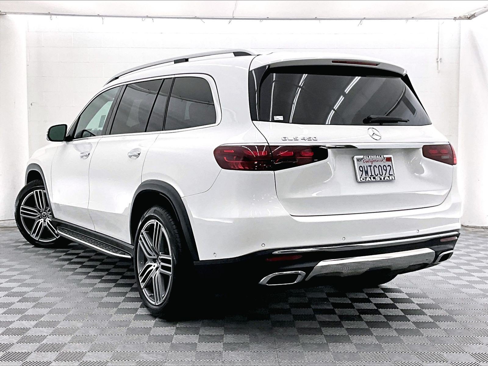 Used 2026 Mercedes-Benz GLS 450 4MATIC image 10
