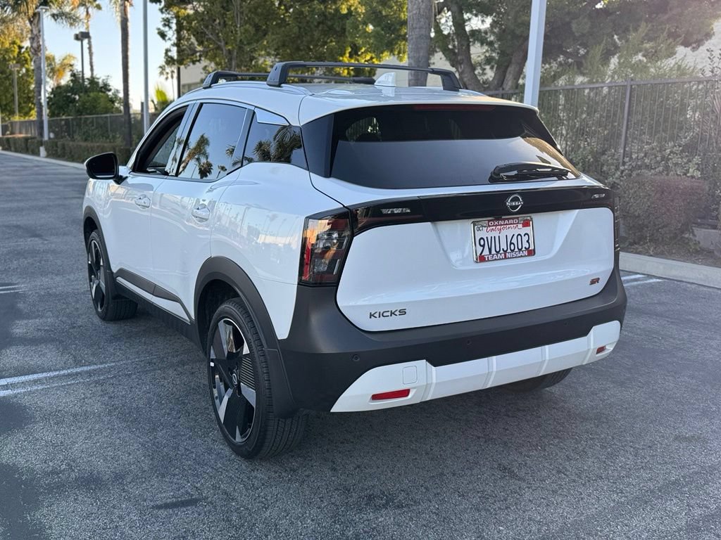 Certified 2025 Nissan Kicks SR FWD image 6