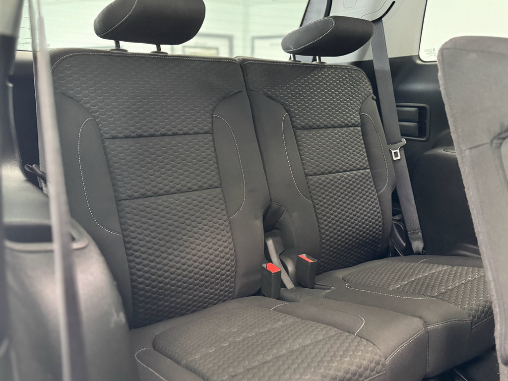 Used 2017 GMC Acadia SLE image 28