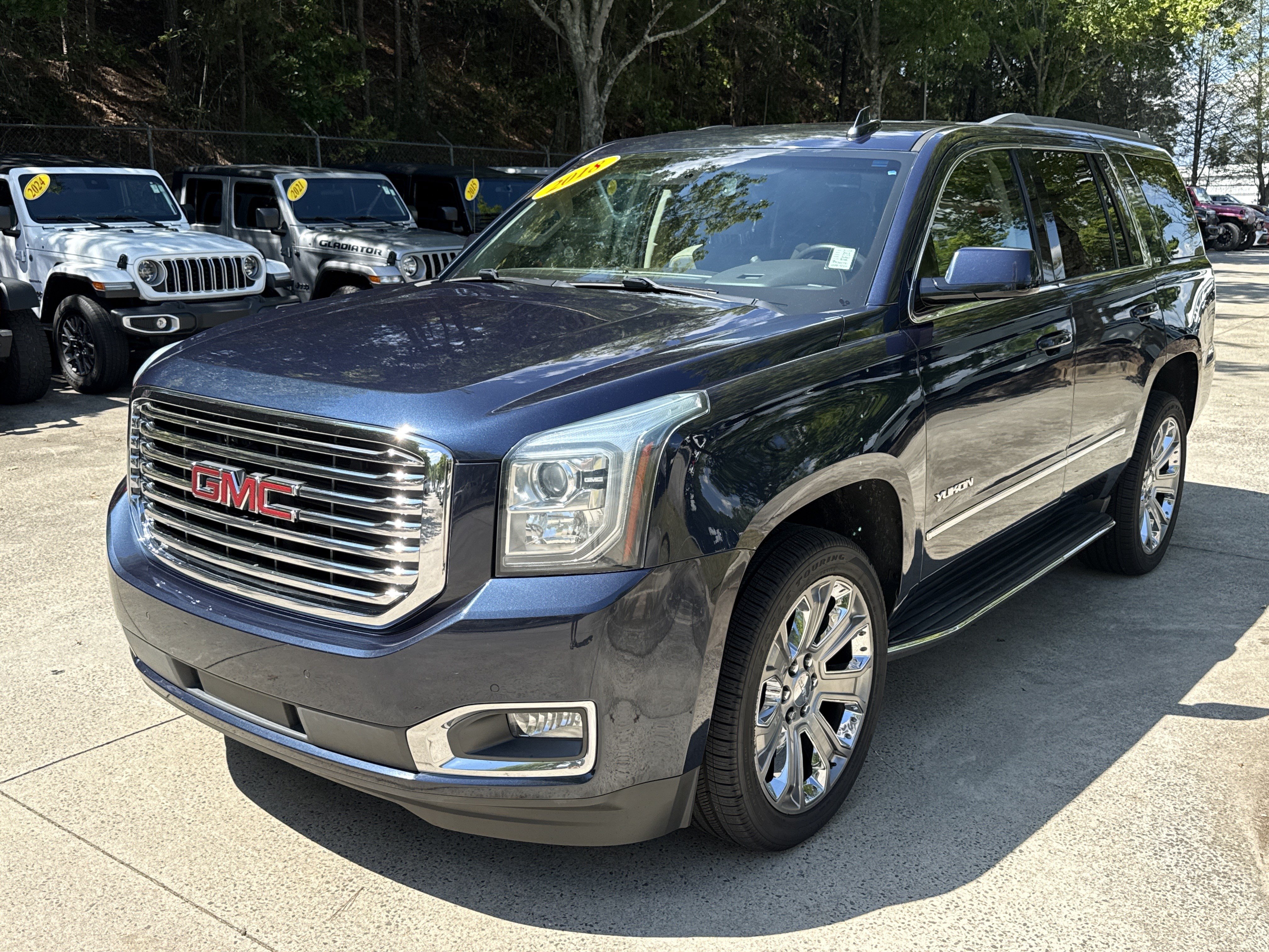 Used 2018 GMC Yukon SLT w/ Premium Edition RWD image 3