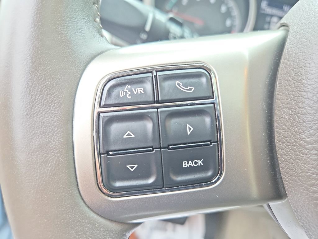 Used 2013 Jeep Grand Cherokee Laredo image 30