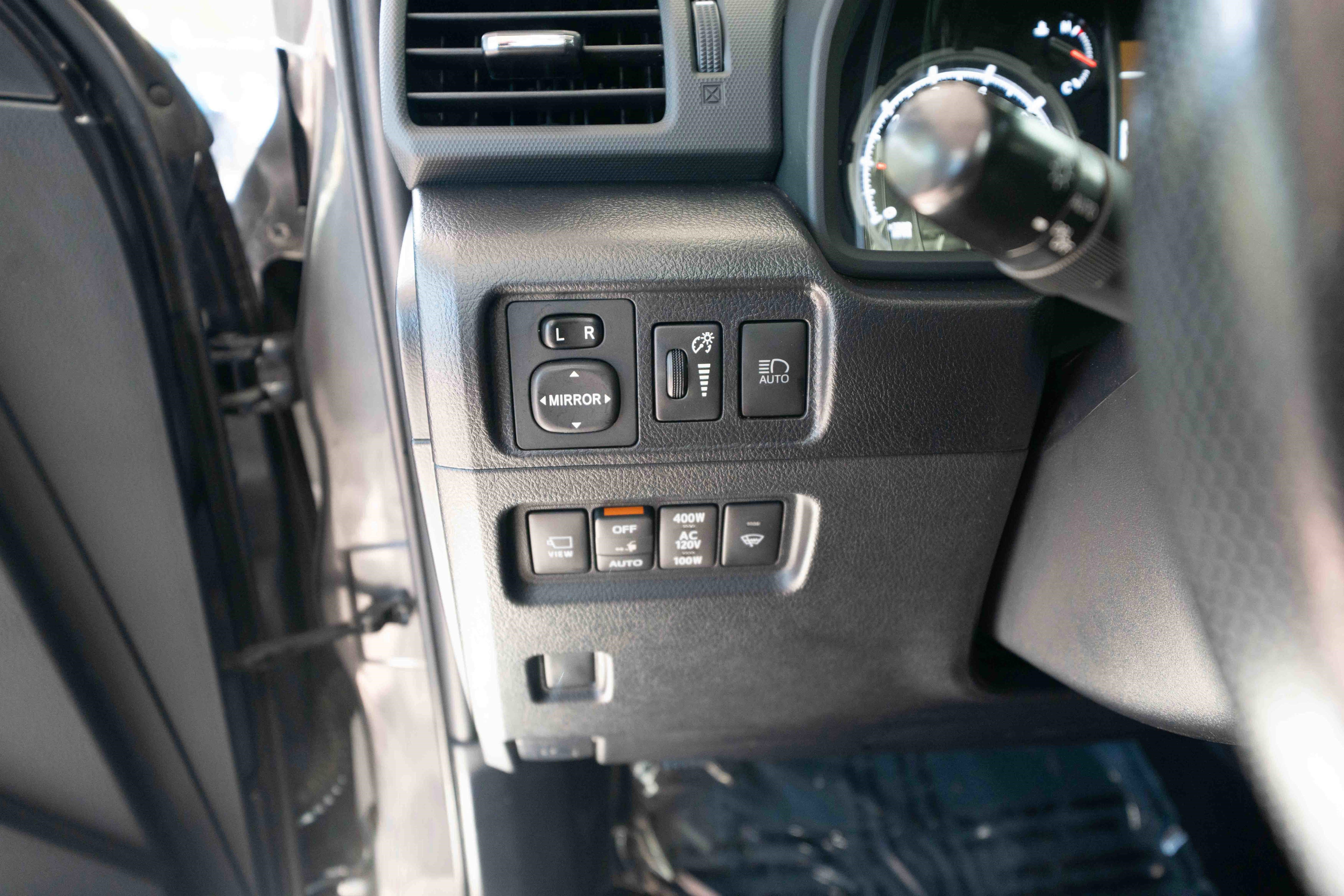 Used 2023 Toyota 4Runner Limited image 11