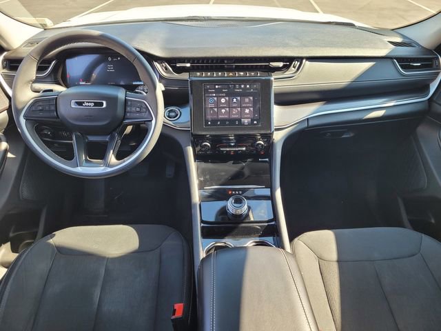 Used 2023 Jeep Grand Cherokee L Laredo RWD image 10