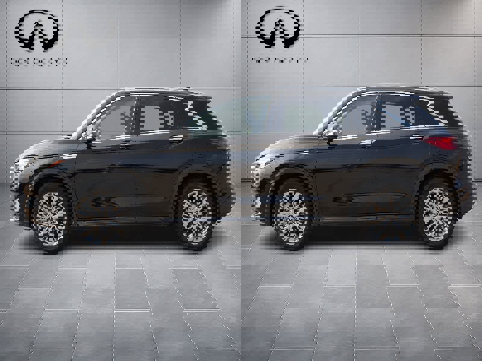 Certified 2023 INFINITI QX50 Luxe image 4