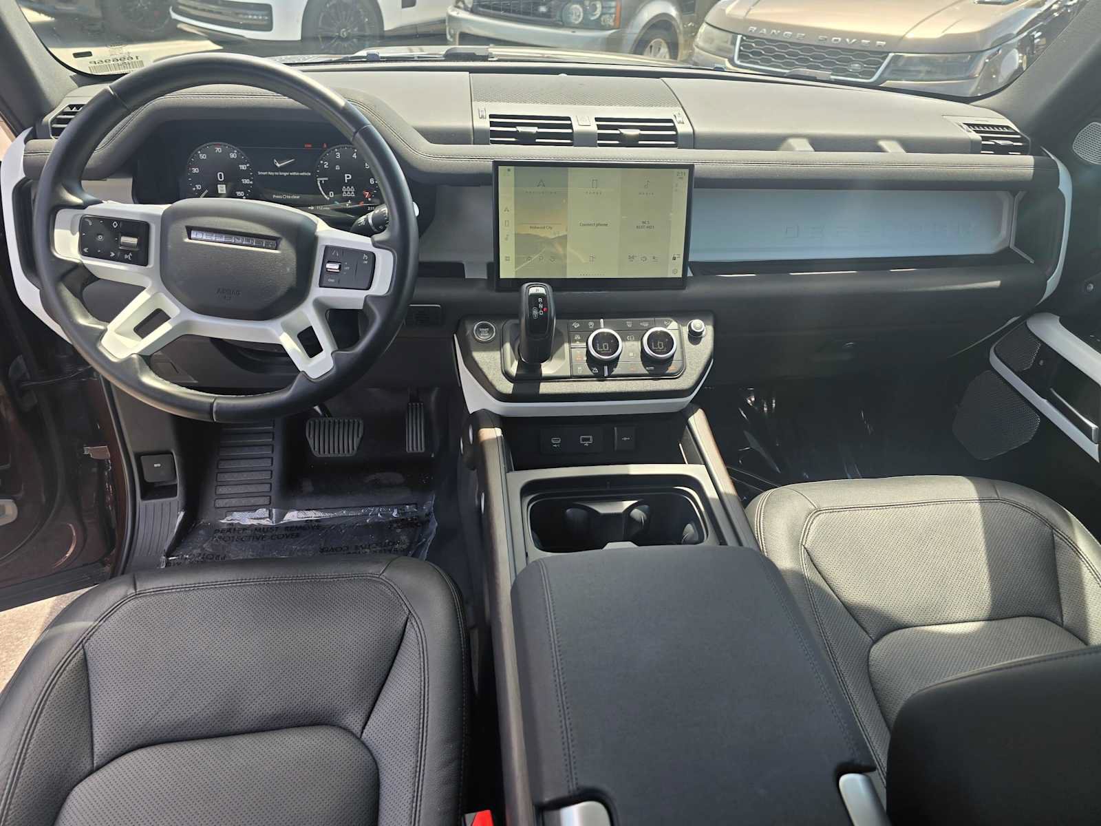Used 2023 Land Rover Defender 130 SE AWD/4WD image 21